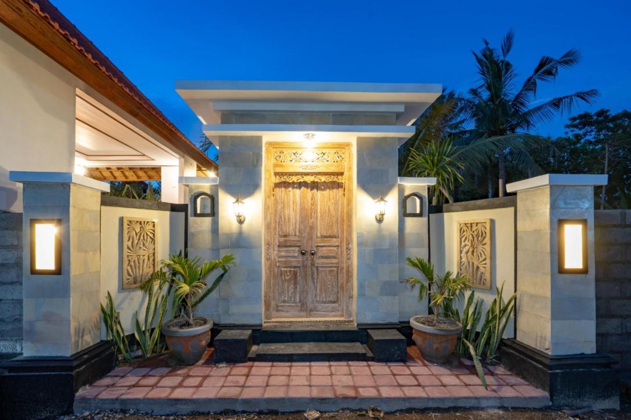 Helly'S Secret Garden Cottage Lembongan Exterior photo
